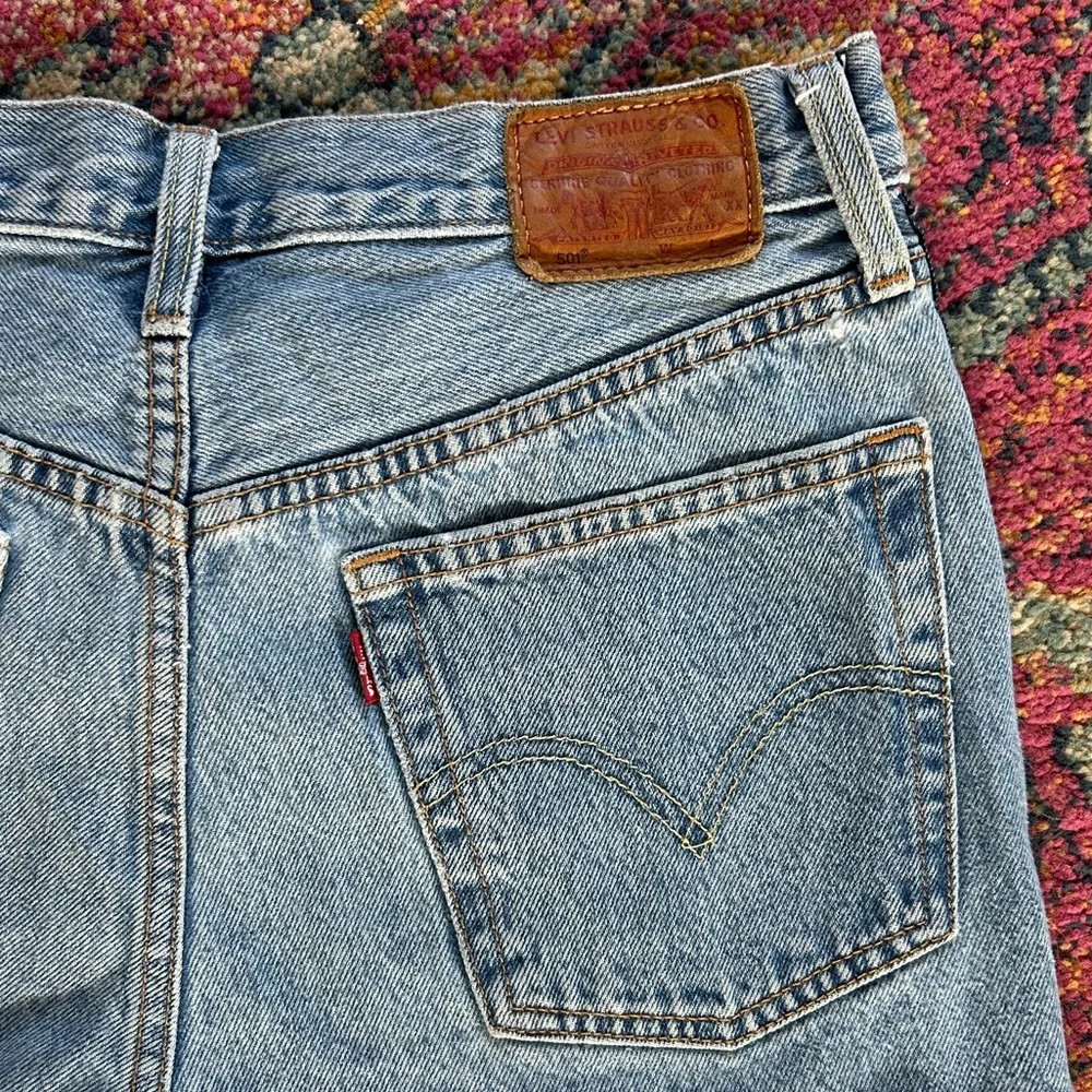 Levi’s | Women’s Blue Denim Premium 501 Buttonfly Logo Stripe Jean Shorts, Sz 27